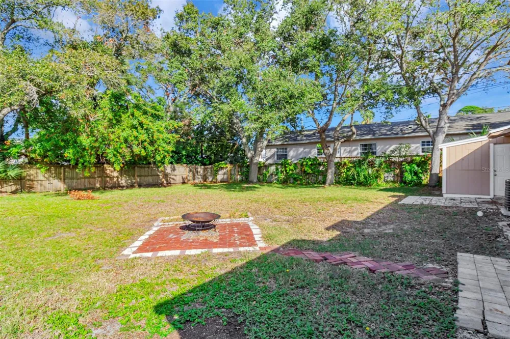 809 ILLINOIS AVENUE Palm Harbor, FL 34683