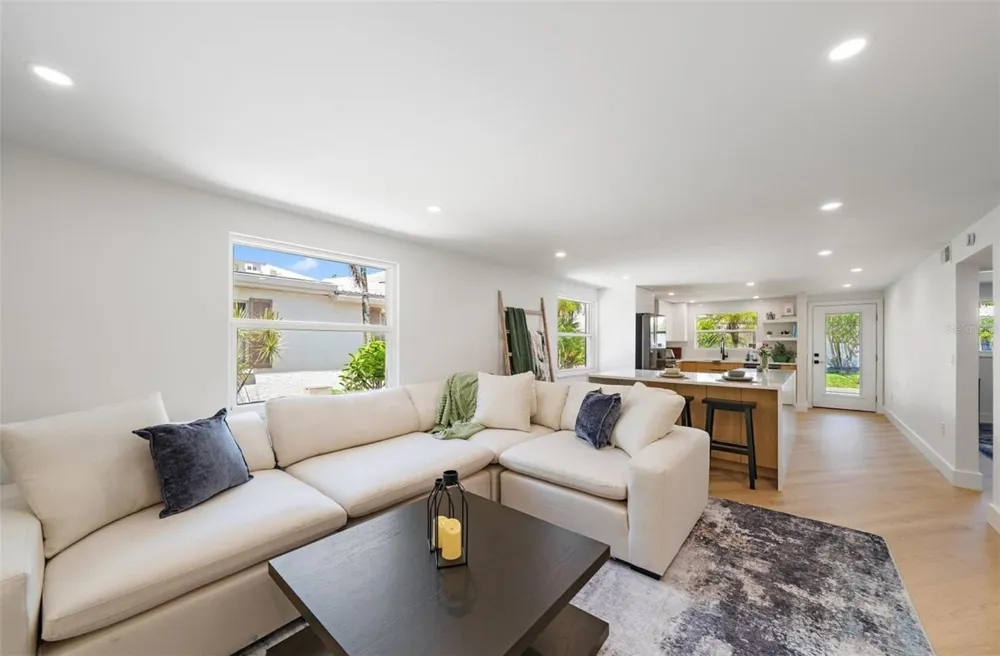 578 SPANISH DRIVE S Longboat Key, FL 34228