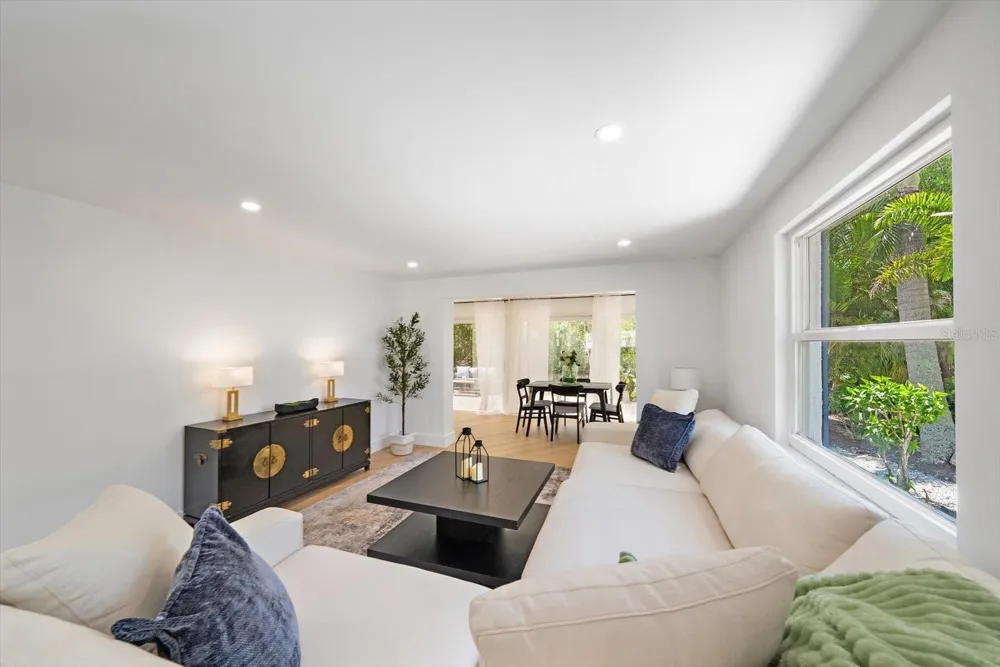 578 SPANISH DRIVE S Longboat Key, FL 34228