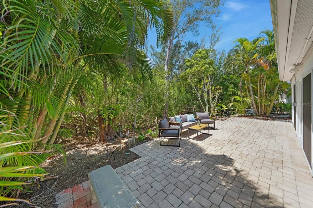 578 SPANISH DRIVE S Longboat Key, FL 34228