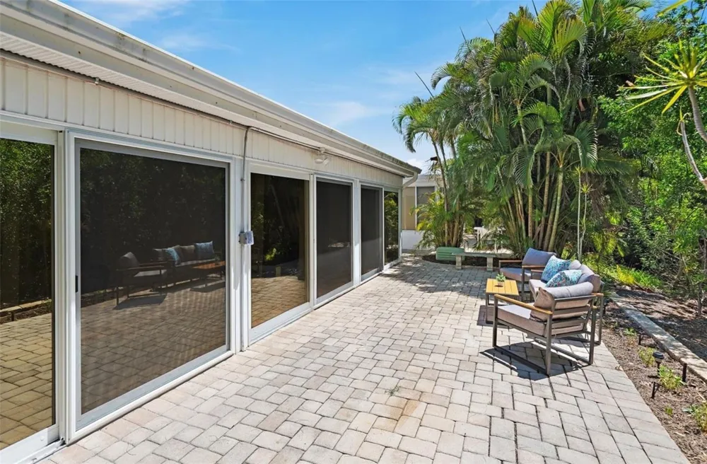578 SPANISH DRIVE S Longboat Key, FL 34228