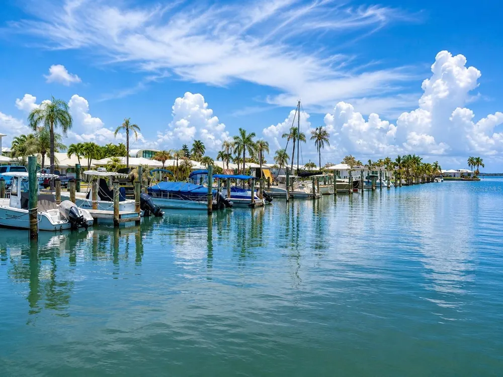578 SPANISH DRIVE S Longboat Key, FL 34228