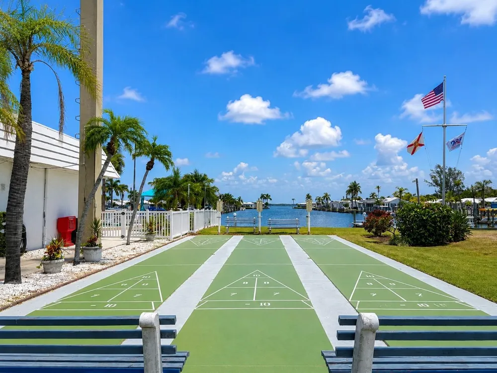 578 SPANISH DRIVE S Longboat Key, FL 34228