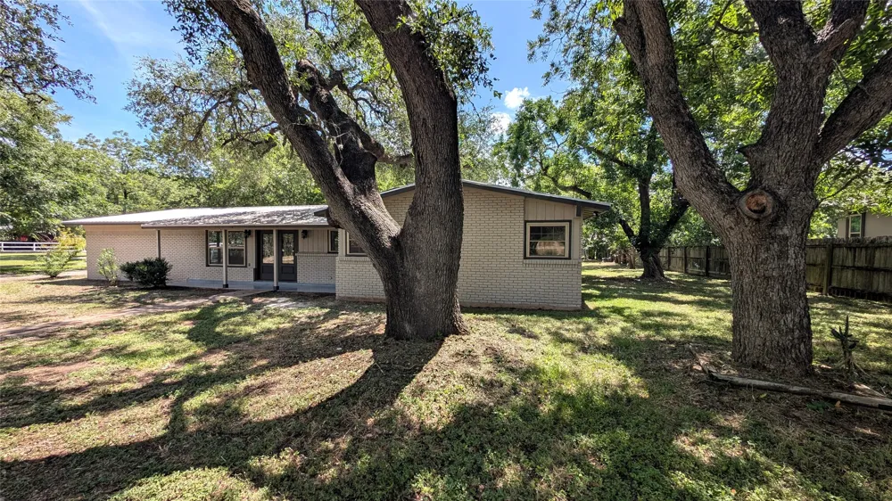 11811 Sleepy Hollow Road Manchaca, TX 78652