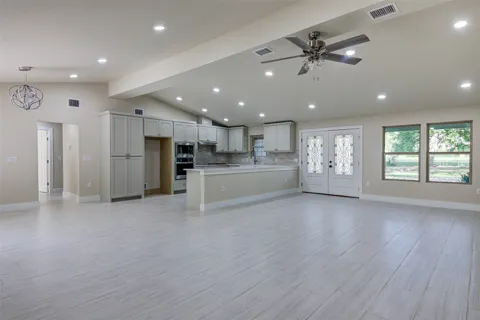 11811 Sleepy Hollow Road