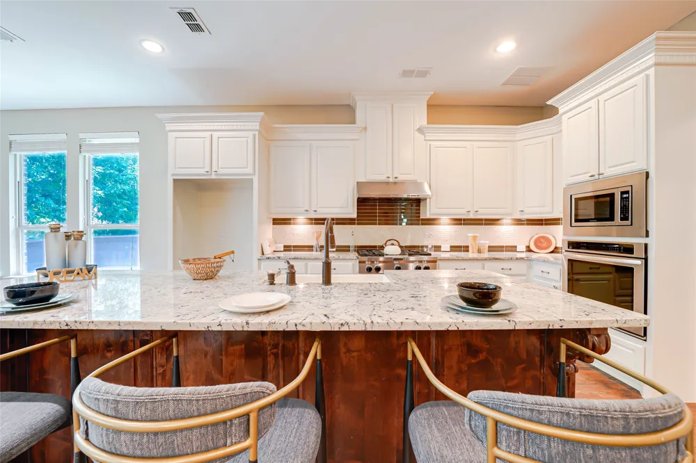 2213 Cotswold Valley Court Southlake, TX 76092