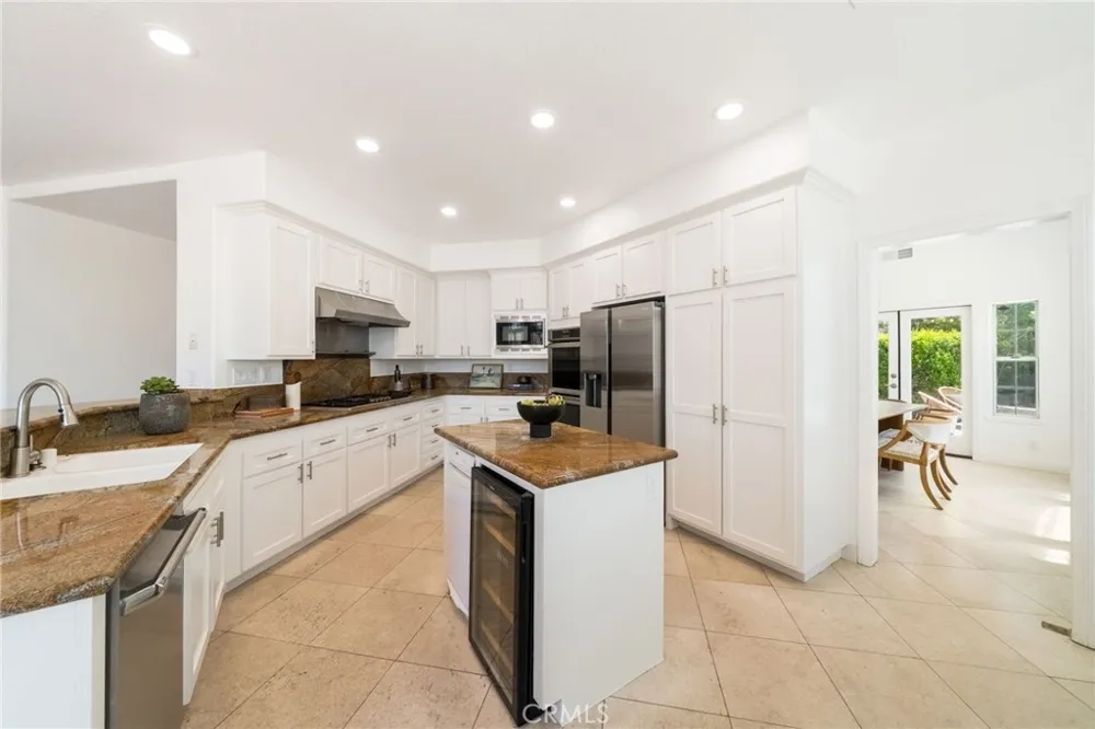 25842 Elderbrook Laguna Hills, CA 92653