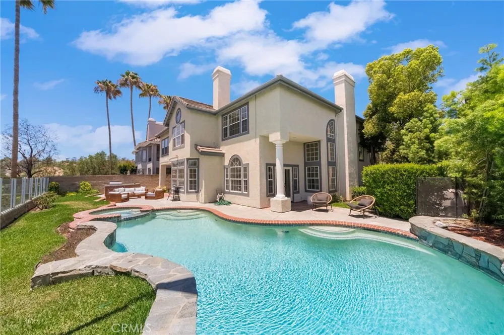 25842 Elderbrook Laguna Hills, CA 92653