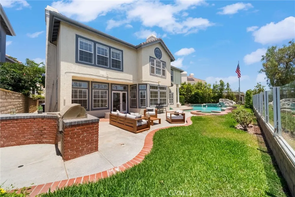 25842 Elderbrook Laguna Hills, CA 92653