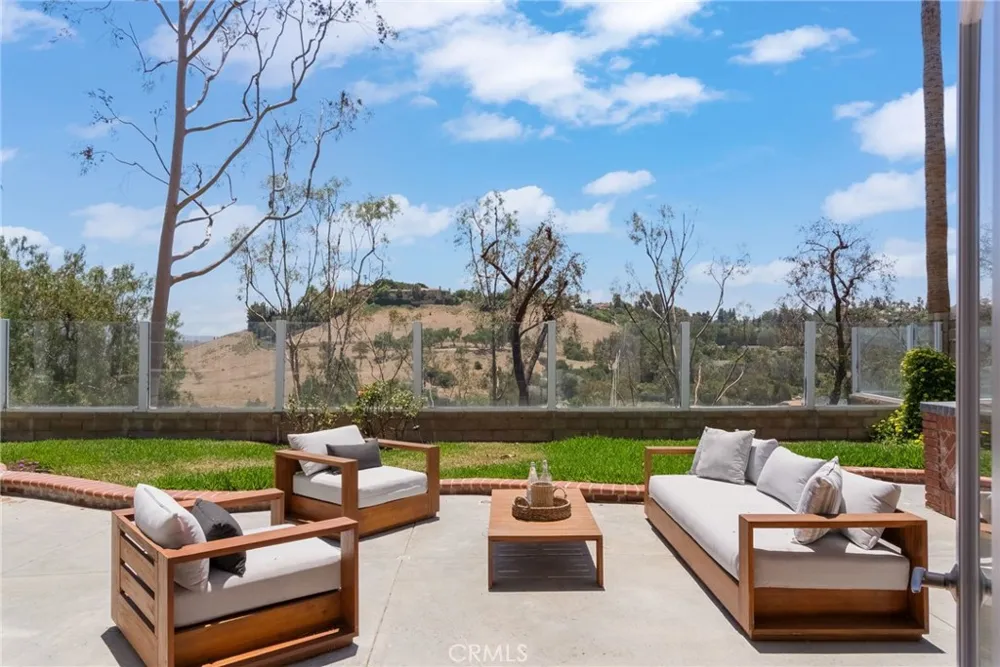 25842 Elderbrook Laguna Hills, CA 92653