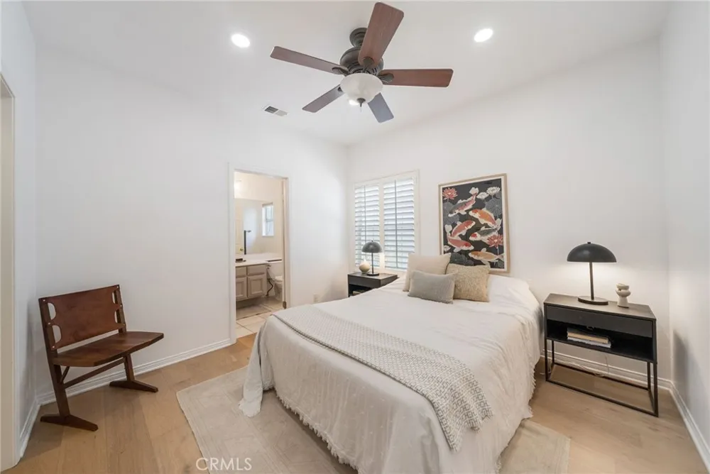 25842 Elderbrook Laguna Hills, CA 92653