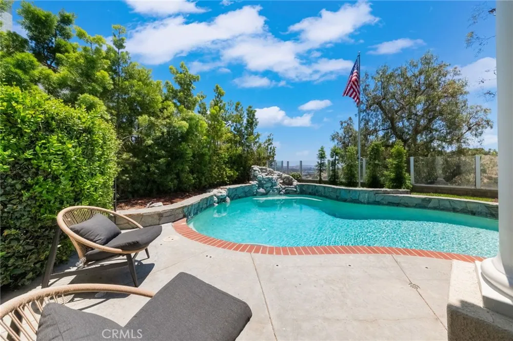25842 Elderbrook Laguna Hills, CA 92653