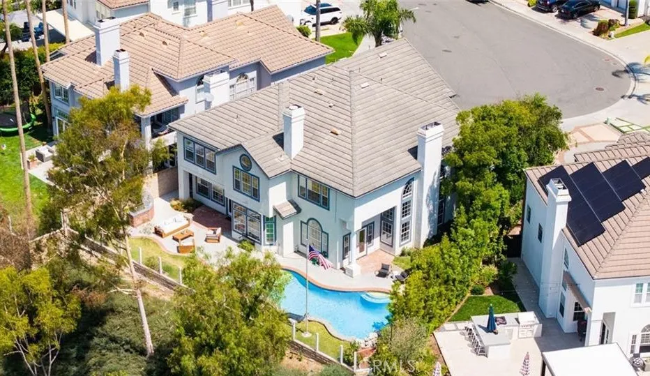 25842 Elderbrook Laguna Hills, CA 92653