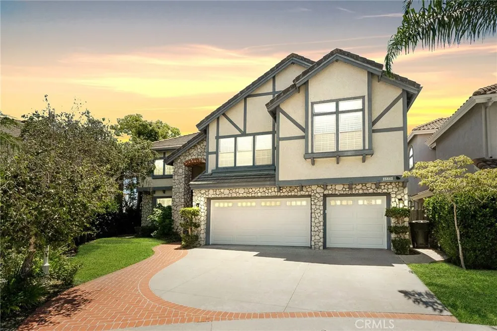25842 Elderbrook Laguna Hills, CA 92653