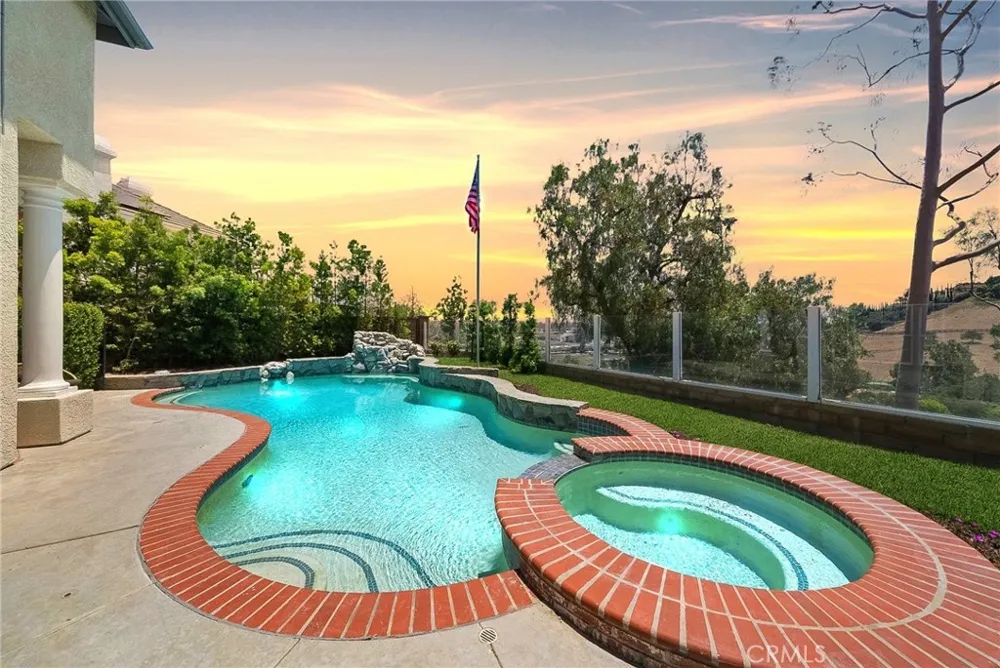 25842 Elderbrook Laguna Hills, CA 92653