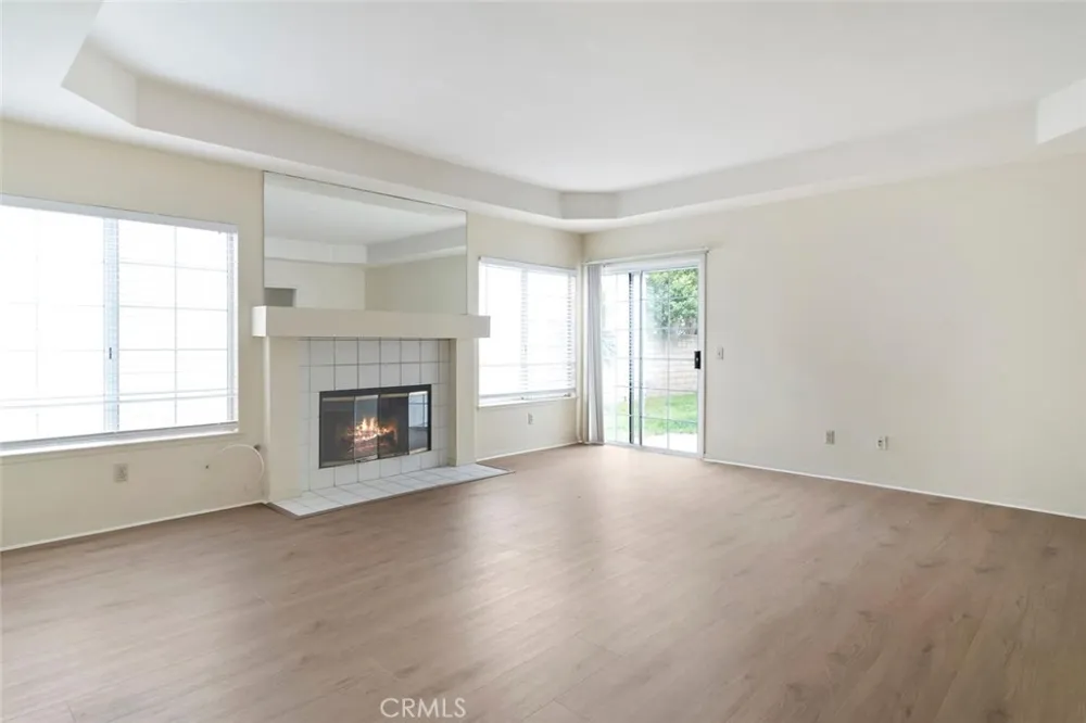 2117 Bermuda Dunes Oxnard, CA 93036