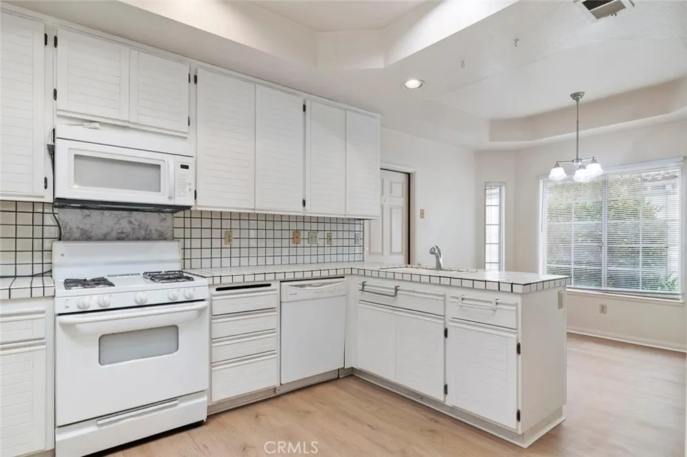 2117 Bermuda Dunes Oxnard, CA 93036