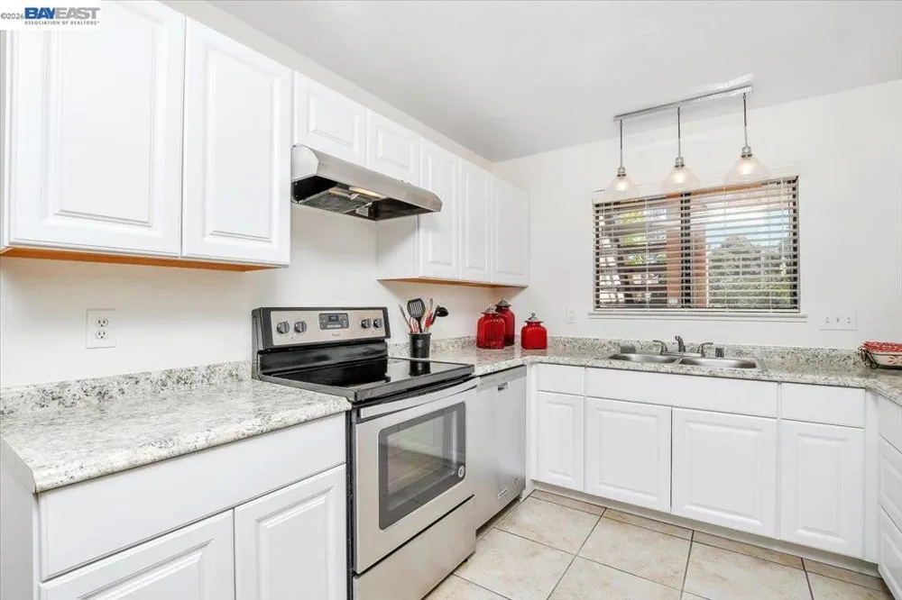 2280 Renwick Ln Antioch, CA 94509