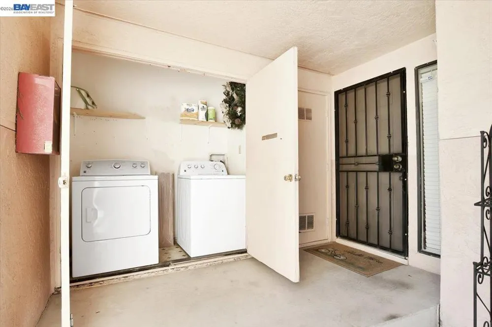 2280 Renwick Ln Antioch, CA 94509