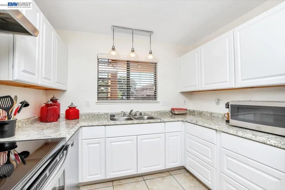 2280 Renwick Ln Antioch, CA 94509