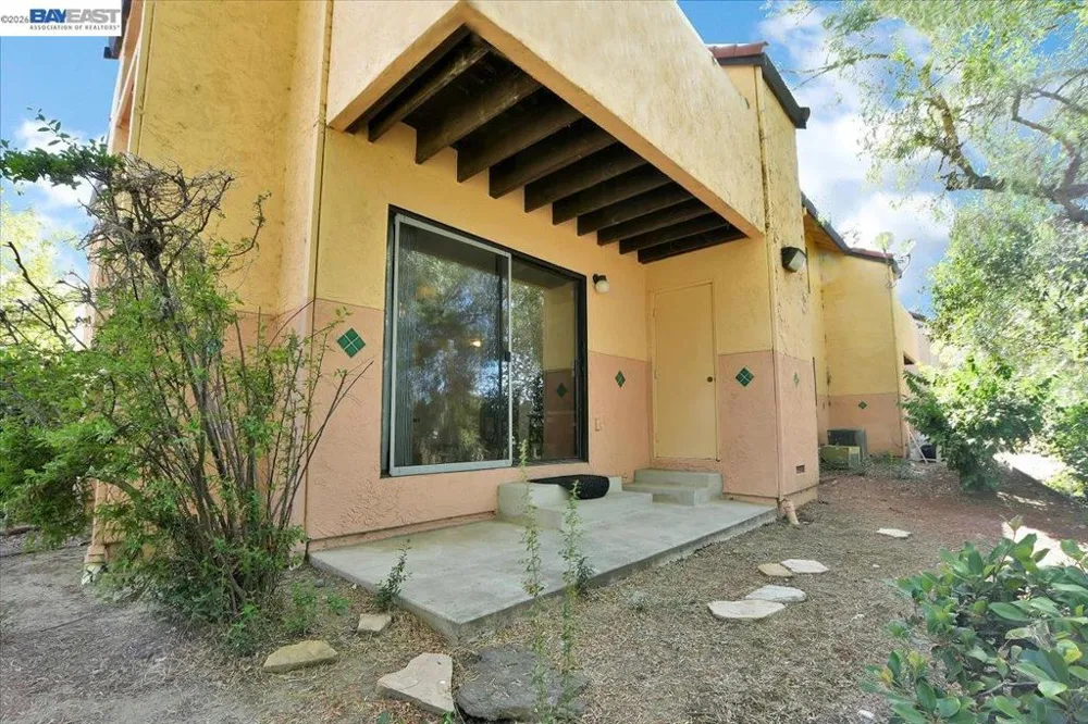 2280 Renwick Ln Antioch, CA 94509