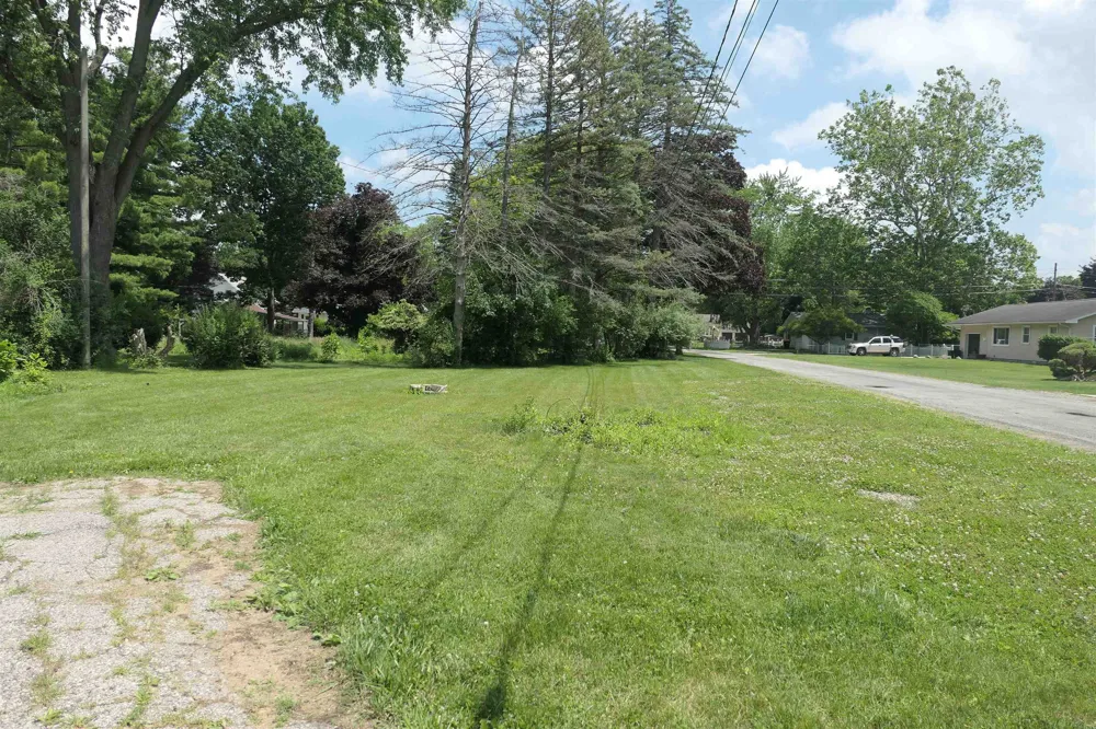 135 Riverside Drive Alma City, MI 48801