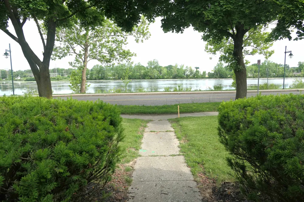 135 Riverside Drive Alma City, MI 48801