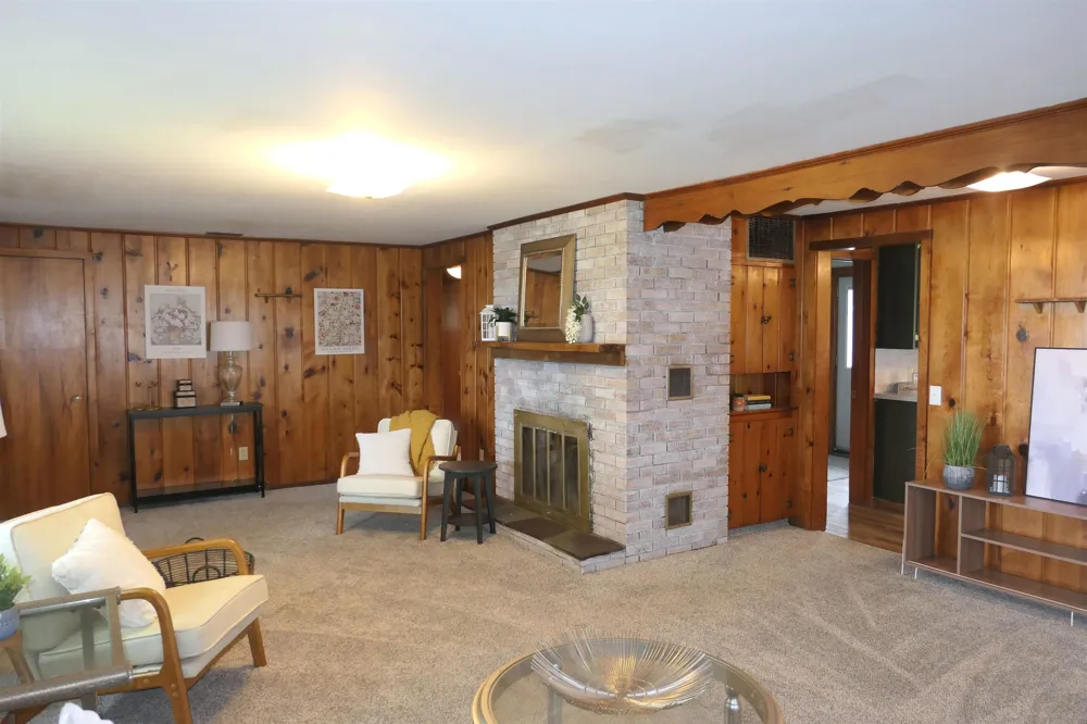 135 Riverside Drive Alma City, MI 48801