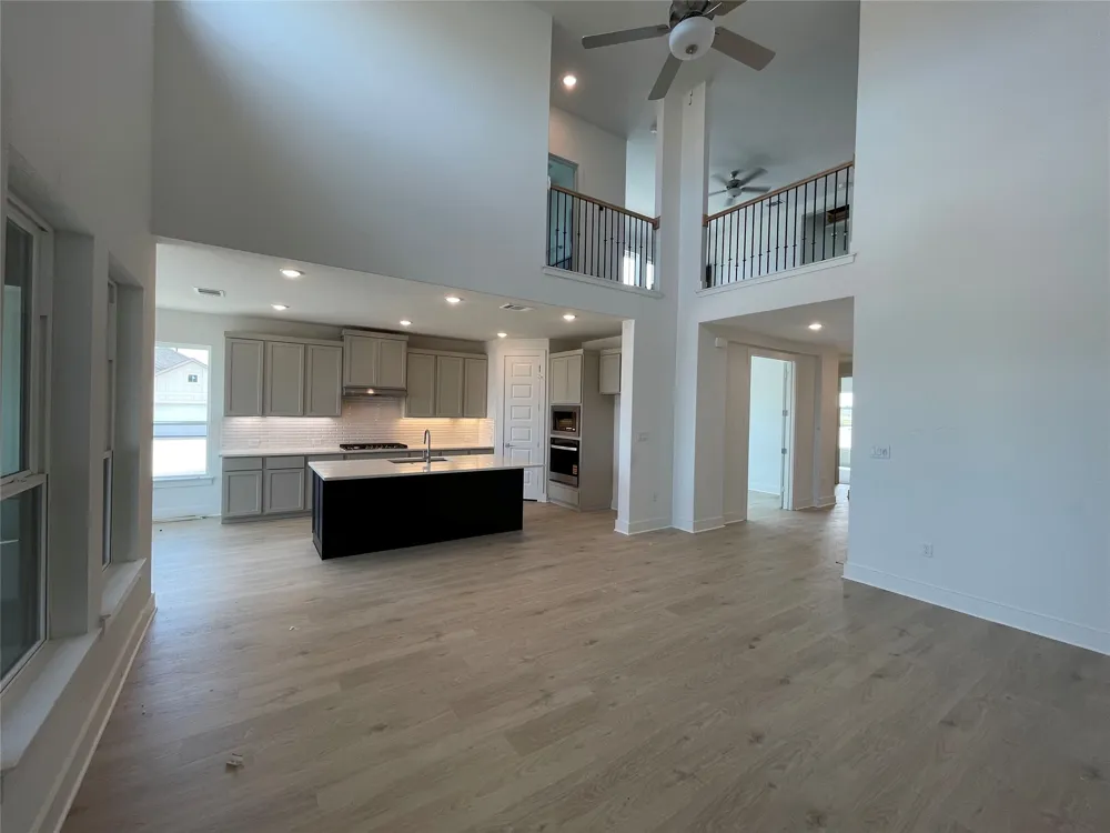19501 Janke Cove Pflugerville, TX 78660