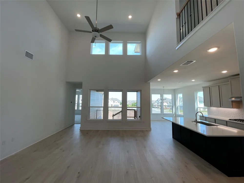 19501 Janke Cove Pflugerville, TX 78660