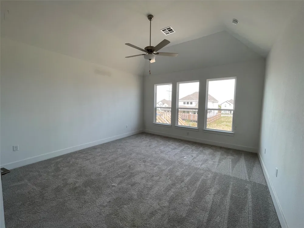 19501 Janke Cove Pflugerville, TX 78660