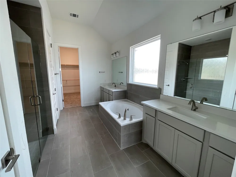 19501 Janke Cove Pflugerville, TX 78660