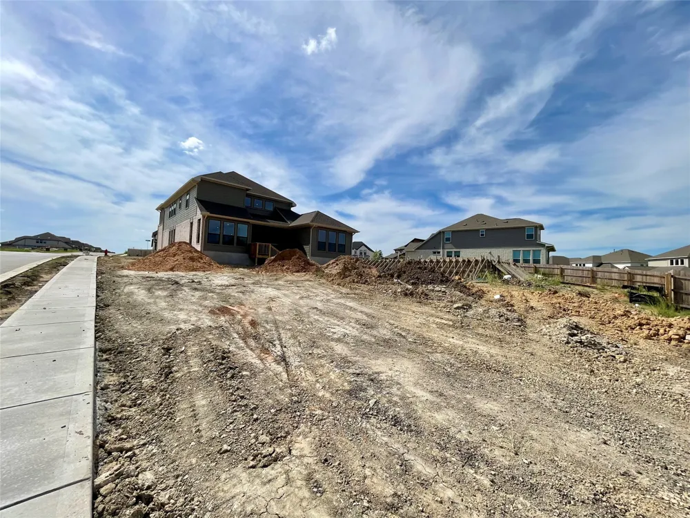 19501 Janke Cove Pflugerville, TX 78660