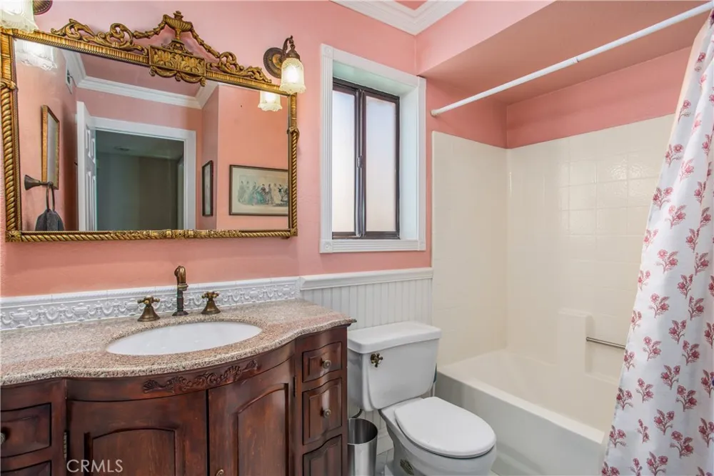 1125 Via Nice Redlands, CA 92374