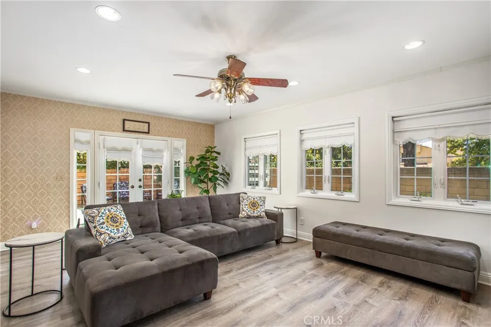 1125 Via Nice Redlands, CA 92374