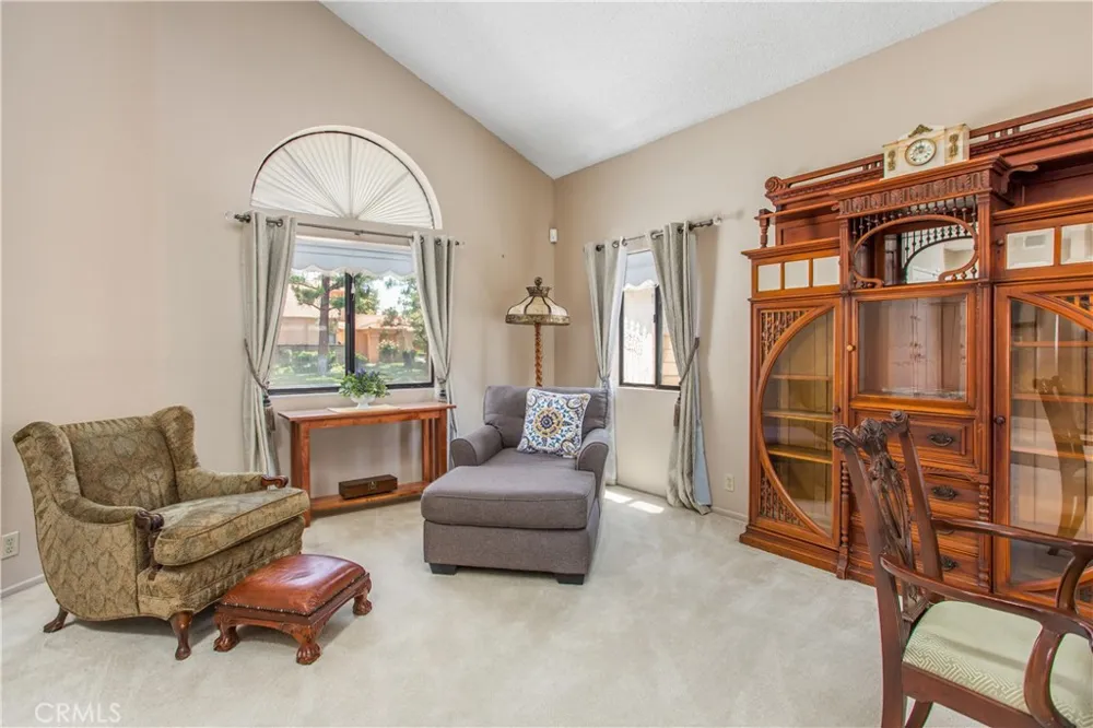 1125 Via Nice Redlands, CA 92374