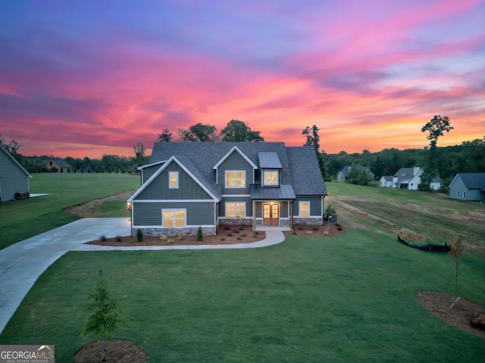88 Conner LN Williamson, GA 30292