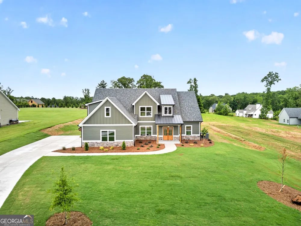 88 Conner LN Williamson, GA 30292