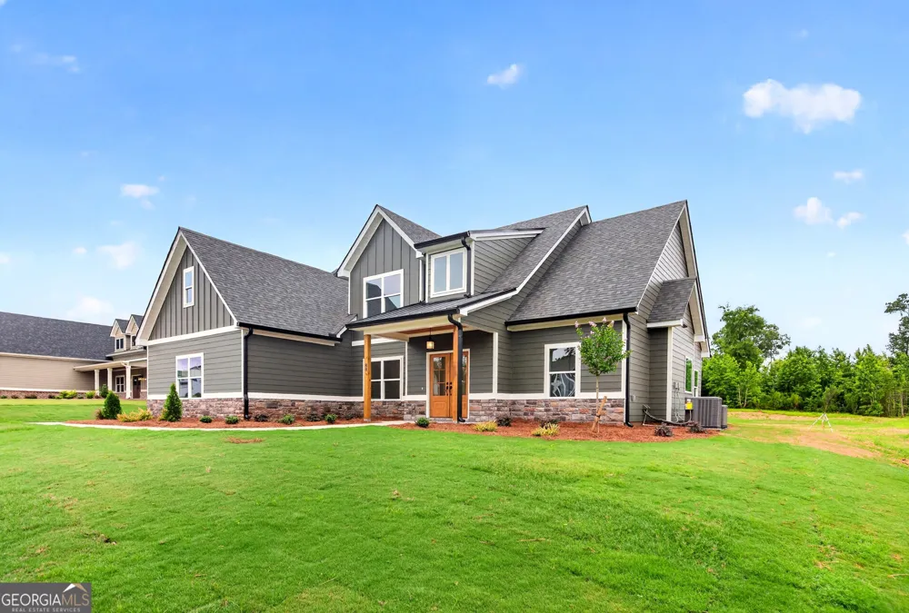 88 Conner LN Williamson, GA 30292