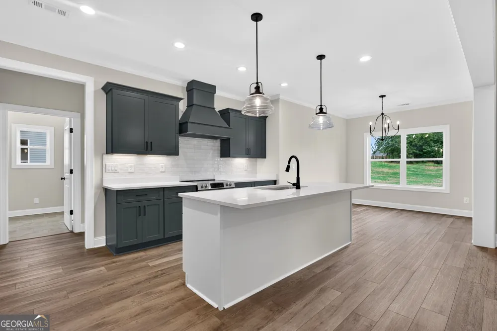 88 Conner LN Williamson, GA 30292