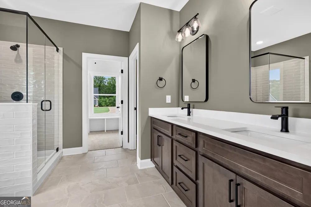 88 Conner LN Williamson, GA 30292