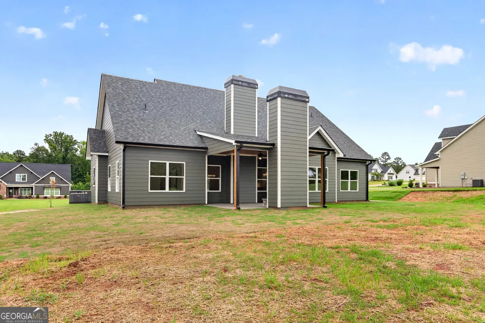 88 Conner LN Williamson, GA 30292