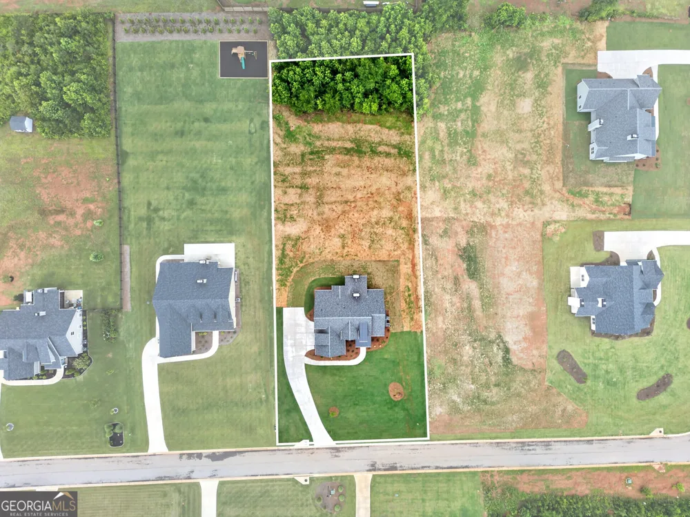 88 Conner LN Williamson, GA 30292