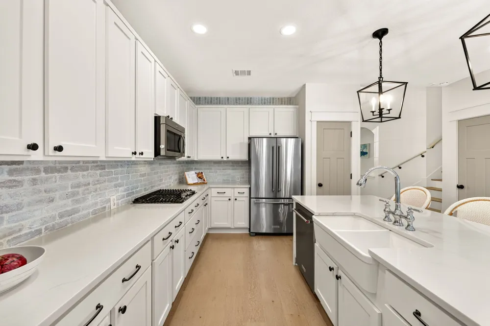 12816 Majestic Oaks Drive Austin, TX 78732