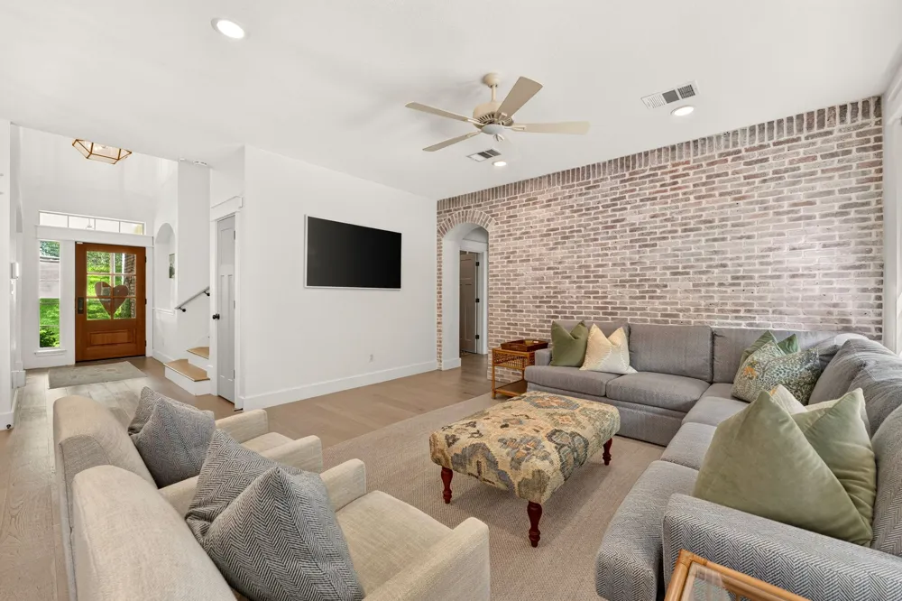 12816 Majestic Oaks Drive Austin, TX 78732