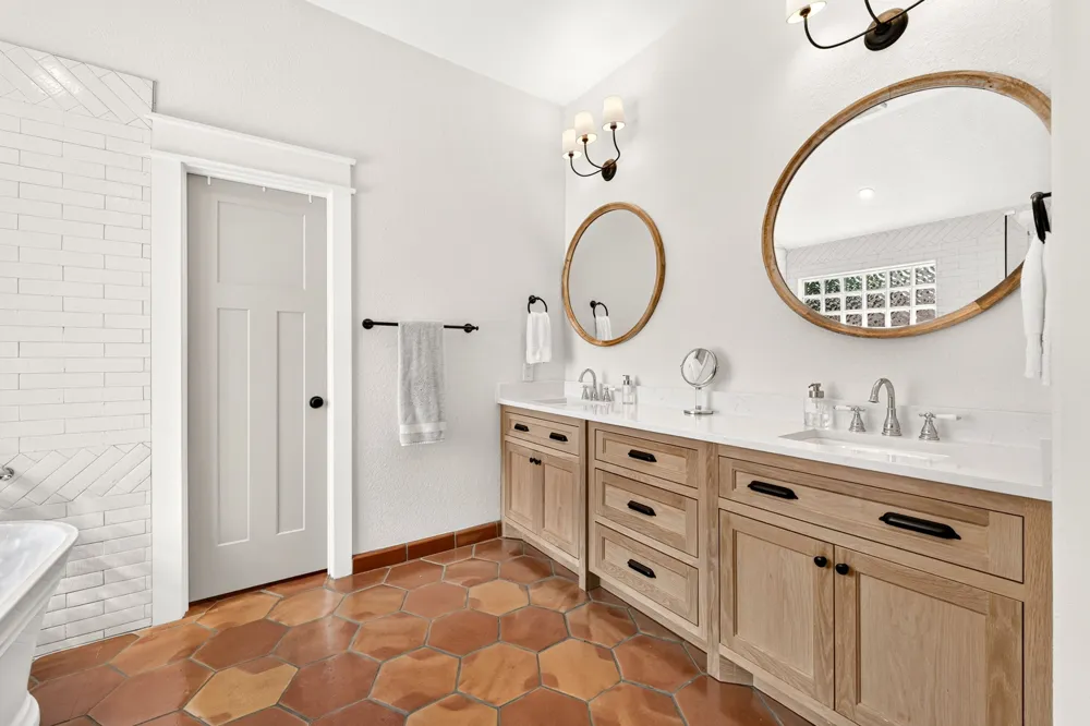 12816 Majestic Oaks Drive Austin, TX 78732