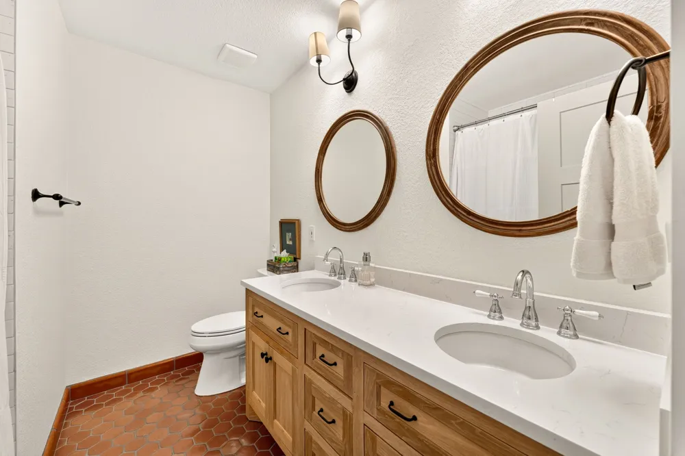 12816 Majestic Oaks Drive Austin, TX 78732