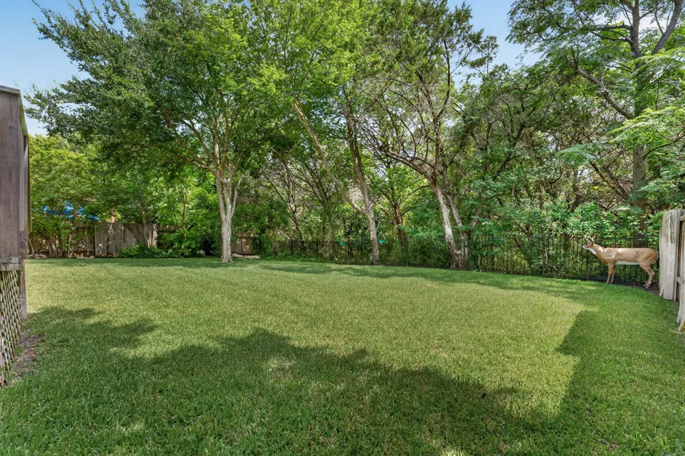 12816 Majestic Oaks Drive Austin, TX 78732