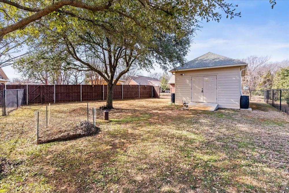 900 Amethyst Drive Oak Point, TX 75068