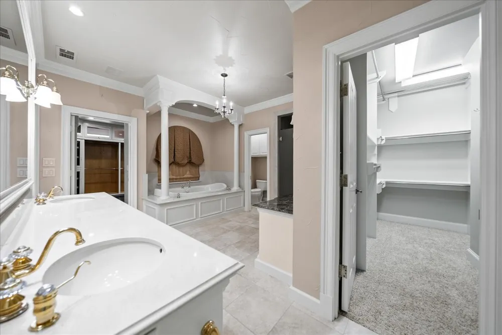 900 Amethyst Drive Oak Point, TX 75068
